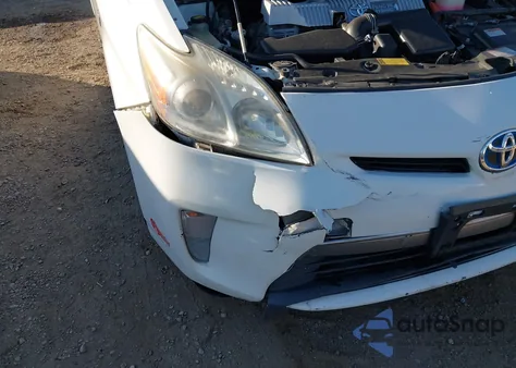 2015 Toyota Prius Plug-In z USA, uszkodzony, nr VIN JTDKN3DP8F3073028